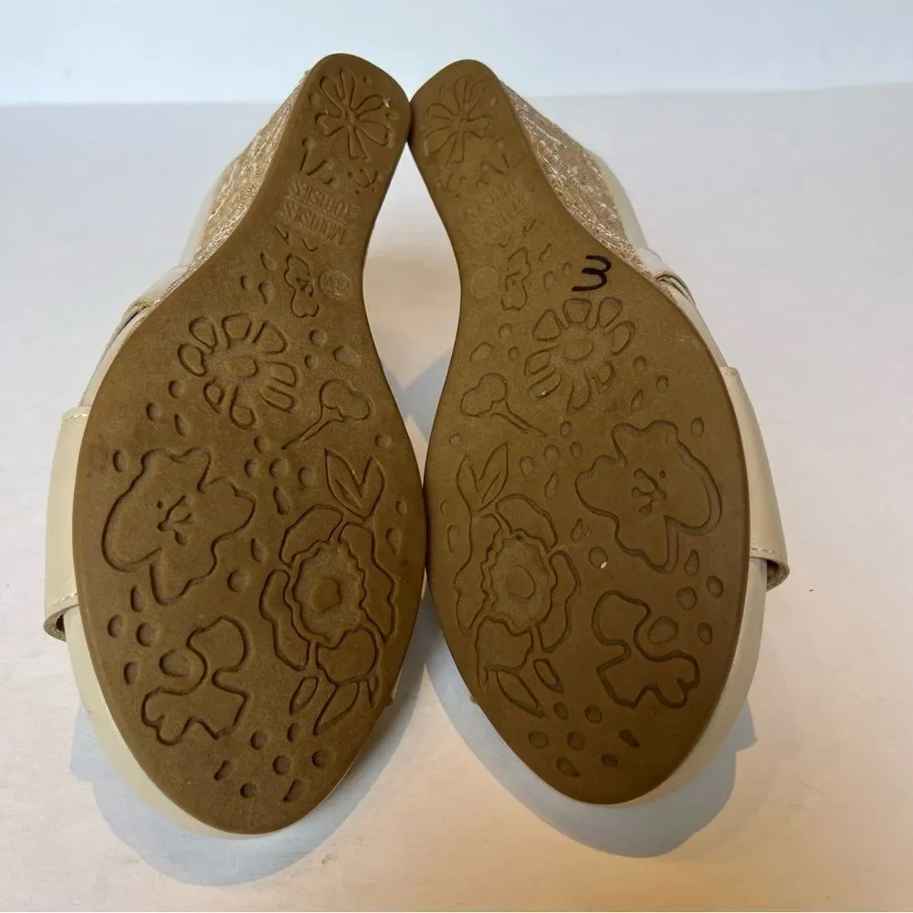 Mootsies Tootsies Women's Elegant Cream Wedge Sandals Size 7 1/2M